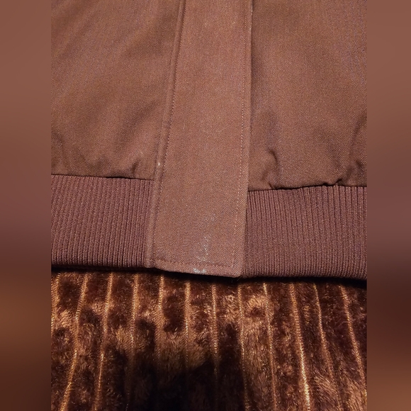 The North Face Maroon Jacket with Fur Hood - Picture 4 of 13